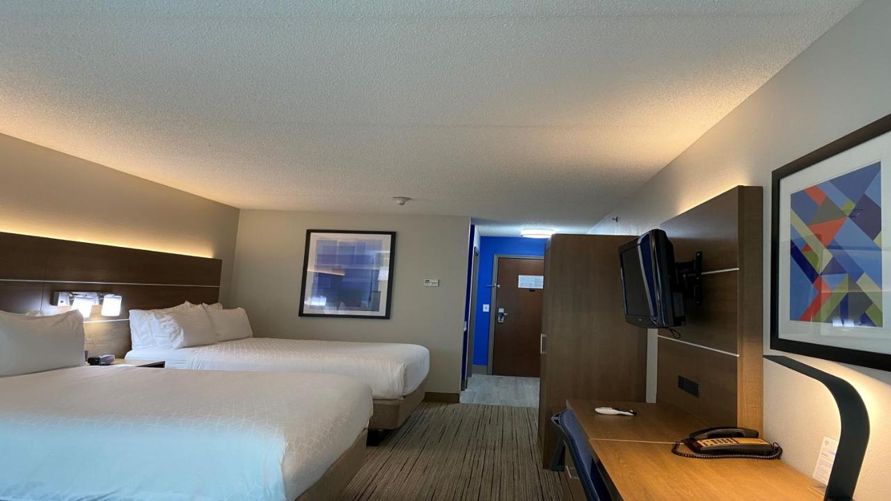 Holiday Inn Express Hotel & Suites Somerset Central By Ihg Exterior photo