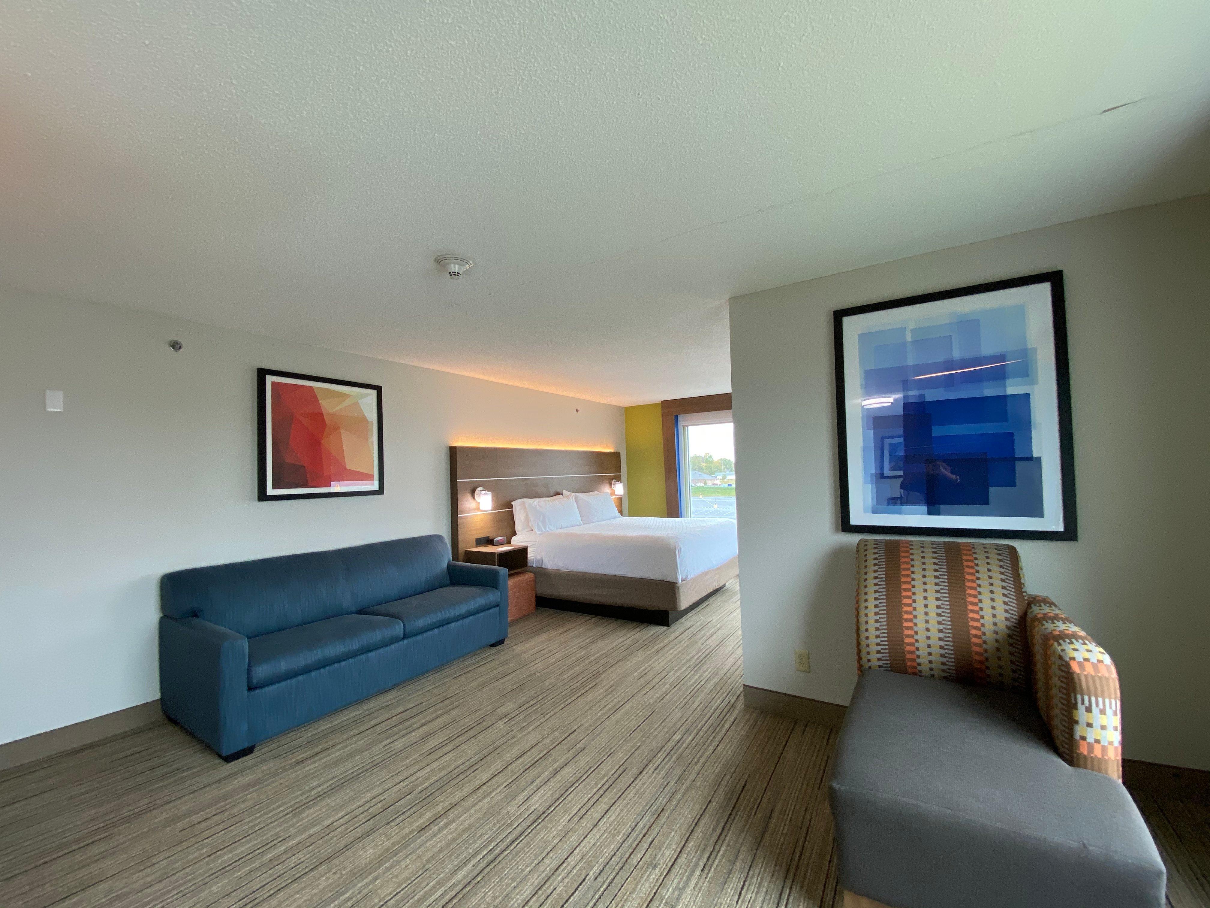 Holiday Inn Express Hotel & Suites Somerset Central By Ihg Exterior photo